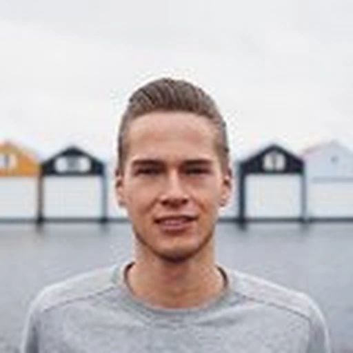 Markus R.